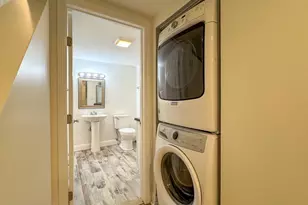212 W Sixth St, Boston, MA 02127 - Photo 19