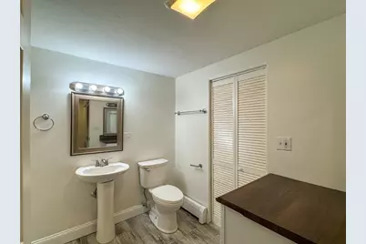 212 W 6th St #212, Boston, MA 02127 - Photo 17