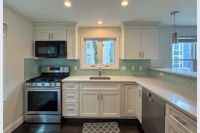 212 W 6th St #212, Boston, MA 02127 - Photo 5