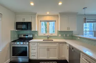 212 W Sixth St, Boston, MA 02127 - Photo 5