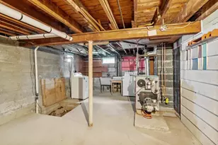 25 Starr St, Leominster, MA 01453 - Photo 13