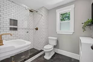 204 Parkview Ave, Lowell, MA 01852 - Photo 23