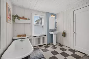 204 Parkview Ave, Lowell, MA 01852 - Photo 11