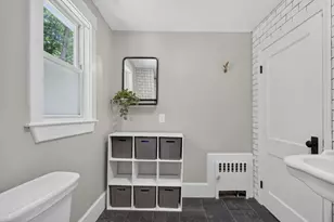 204 Parkview Ave, Lowell, MA 01852 - Photo 25