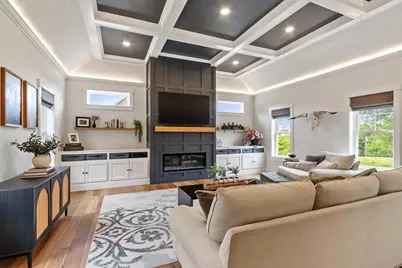 989 Pleasant St, Leominster, MA 01453 - Photo 11