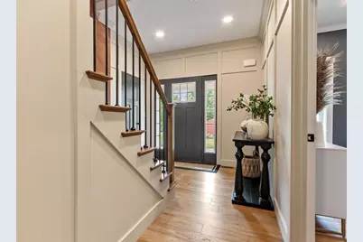 989 Pleasant St, Leominster, MA 01453 - Photo 3