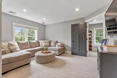 989 Pleasant St, Leominster, MA 01453 - Photo 27