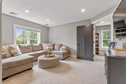 989 Pleasant St, Leominster, MA 01453 - Photo 27