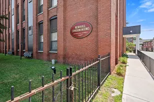 34 Newhall St, Lowell, MA 01852 - Photo 17