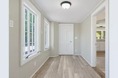 20 Tondreau Ave, Attleboro, MA 02703 - Photo 9