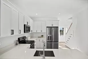 25 Salisbury Hill Blvd, Worcester, MA 01609 - Photo 7