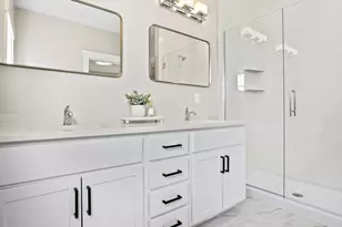 25 Salisbury Hill Blvd, Worcester, MA 01609 - Photo 19