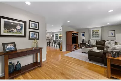 7 Eaton Dr, Hudson, MA 01749 - Photo 5