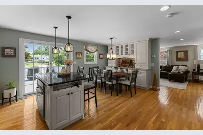 7 Eaton Dr, Hudson, MA 01749 - Photo 9