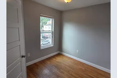 9 Lincoln St, Boston, MA 02122 - Photo 13