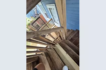 9 Lincoln St, Boston, MA 02122 - Photo 19