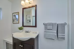 20 Hereford St, Boston, MA 02115 - Photo 13