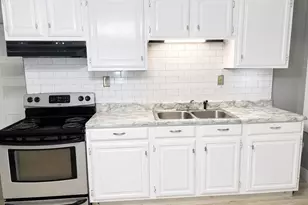 4A Storer Ct, Derry, NH 03038 - Photo 1