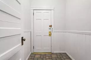 2 Montague St, Worcester, MA 01603 - Photo 33