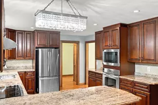 35 Swift Rd, Framingham, MA 01702 - Photo 3