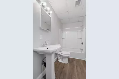 293 Clemente St #2L, Holyoke, MA 01040 - Photo 7