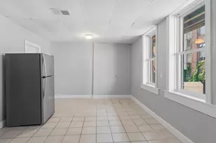 293 Clemente St, Holyoke, MA 01040 - Photo 5