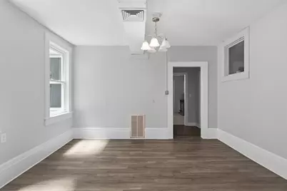 293 Clemente St #2L, Holyoke, MA 01040 - Photo 9