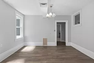 293 Clemente St, Holyoke, MA 01040 - Photo 9