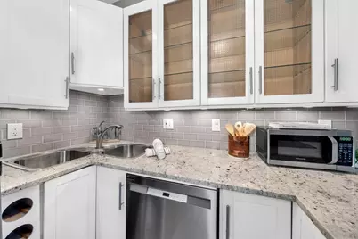 106-108 East Brookline St #3, Boston, MA 02118 - Photo 5