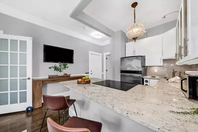 106-108 East Brookline St #3, Boston, MA 02118 - Photo 9