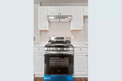 183 Chestnut St #2L, Holyoke, MA 01040 - Photo 3