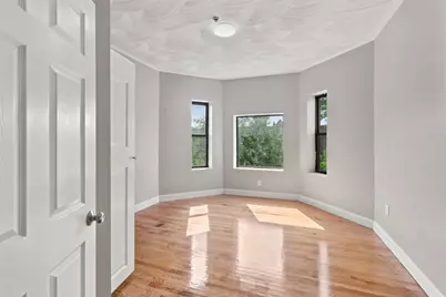 183 Chestnut St #2L, Holyoke, MA 01040 - Photo 5
