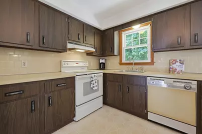 48 Jackson St, North Attleboro, MA 02763 - Photo 11