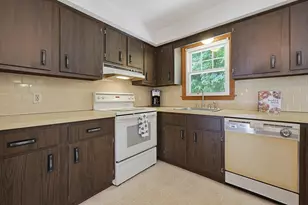 48 Jackson St, North Attleboro, MA 02763 - Photo 11