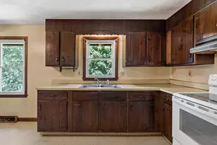 39 Grant St, Attleboro, MA 02703 - Photo 5