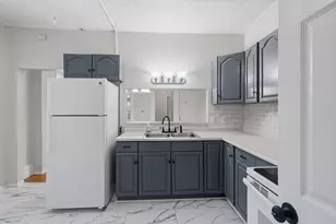 44 Glen St, Holyoke, MA 01040 - Photo 13