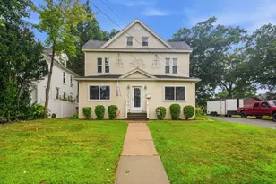 44 Glen St, Holyoke, MA 01040 - Photo 1