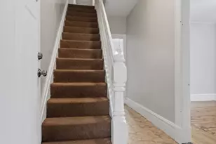 44 Glen St, Holyoke, MA 01040 - Photo 5