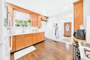 22 Emerson, Lynn, MA 01902 - Photo 9