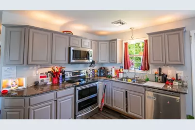 8 Sullivan St, Spencer, MA 01562 - Photo 11