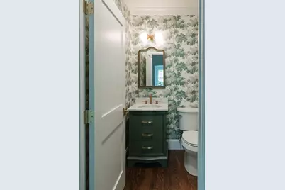 21 Wellesley Ave, Wellesley, MA 02482 - Photo 7