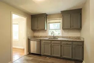 101 Brooks St, Worcester, MA 01606 - Photo 5