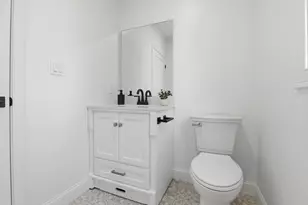 5 Vassall St, Quincy, MA 02170 - Photo 33