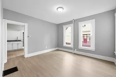 29 Yale St, Springfield, MA 01109 - Photo 5