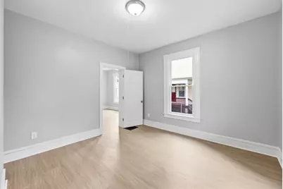 29 Yale St, Springfield, MA 01109 - Photo 11