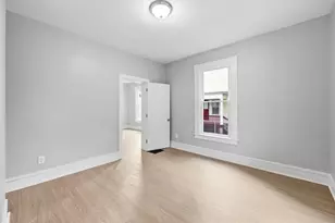 29 Yale St, Springfield, MA 01109 - Photo 11