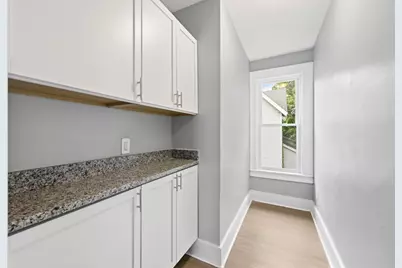29 Yale St, Springfield, MA 01109 - Photo 21