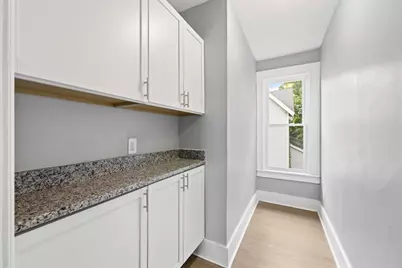 29 Yale St, Springfield, MA 01109 - Photo 21