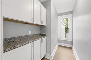 29 Yale St, Springfield, MA 01109 - Photo 21
