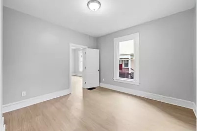 29 Yale St, Springfield, MA 01109 - Photo 11